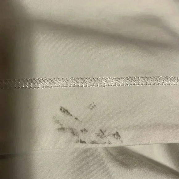 Lululemon Swiftly Tech Short Sleeve White Tee Performance and Style size 6 - Picture 3 of 4